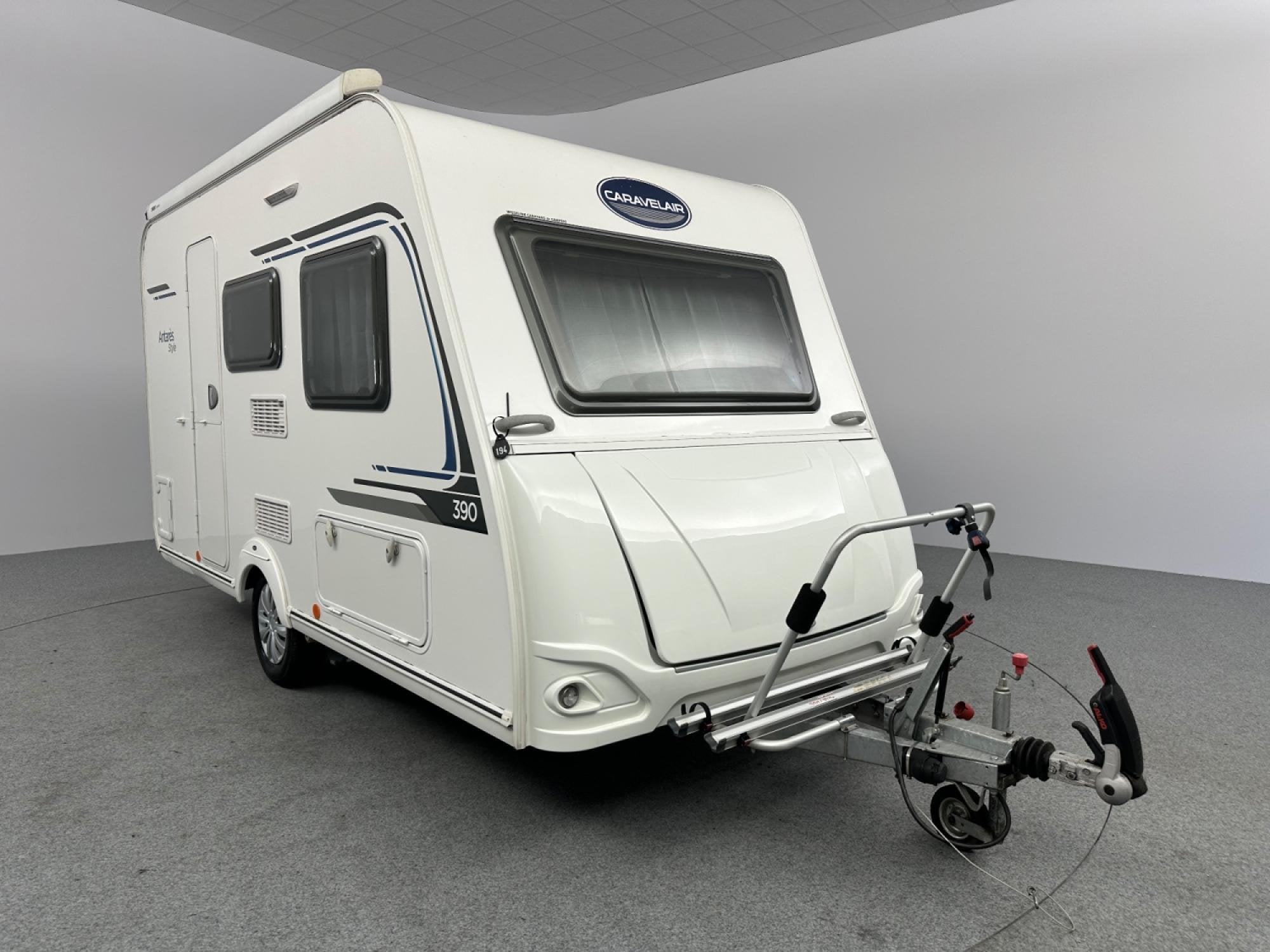 Caravelair Antares style 390 Cassetteluifel Mover, Caravans en Kamperen, Vast bed, Hordeur, Bedrijf, Treinzit