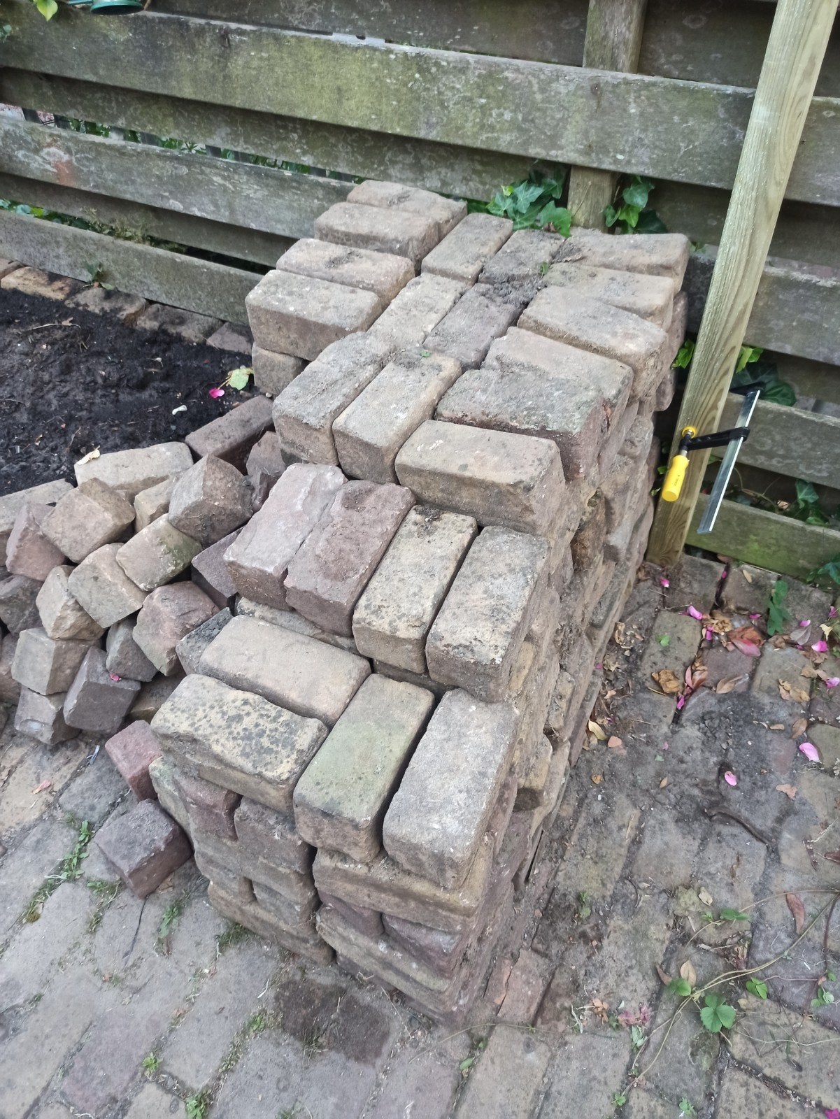 Gebruikte klinkers, keiformaat, Ophalen, Gebruikt, Beton, Klinkers