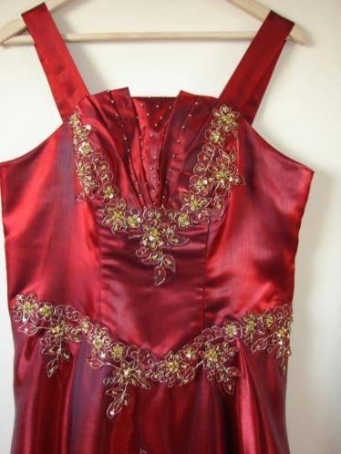 Bordeaux trouwjurk / Elegante Galajurk maat 44-46, Galajurk, Maat 46/48 (XL) of groter, Ophalen of Verzenden, Zo goed als nieuw