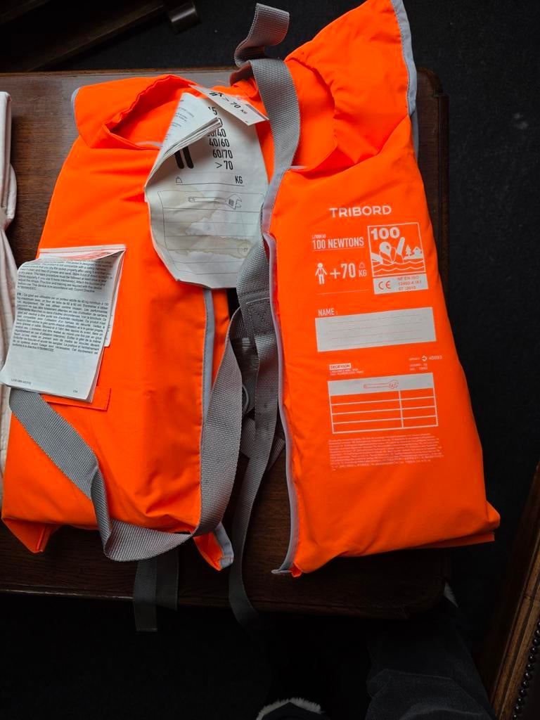 3 stuks Tribord Zwemvest +70kg - Nieuwstaat, Watersport en Boten, Ophalen, Zo goed als nieuw, Overige typen