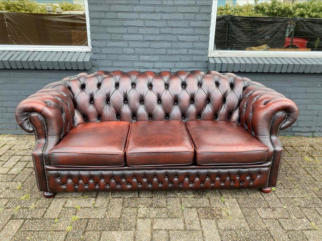 Engelse Chesterfield bank roodbruin GRATIS BEZORGD, Ophalen of Verzenden, Gebruikt, 75 tot 100 cm, Leer