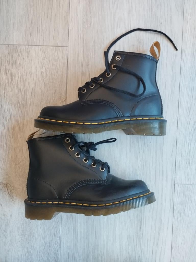 Dr. Martens 101 vegan maat 37, Zwart, Lage of Enkellaarzen, Nieuw, Ophalen of Verzenden