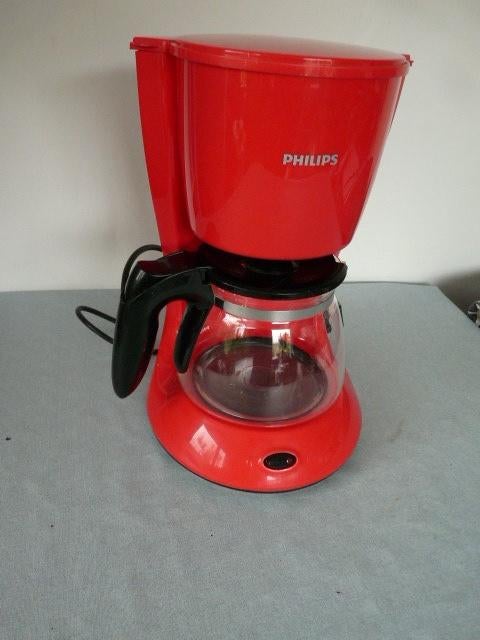 Rood Philips koffiezetapparaat, model HD7447., Afneembaar waterreservoir, 10 kopjes of meer, Koffiemachine, Gemalen koffie