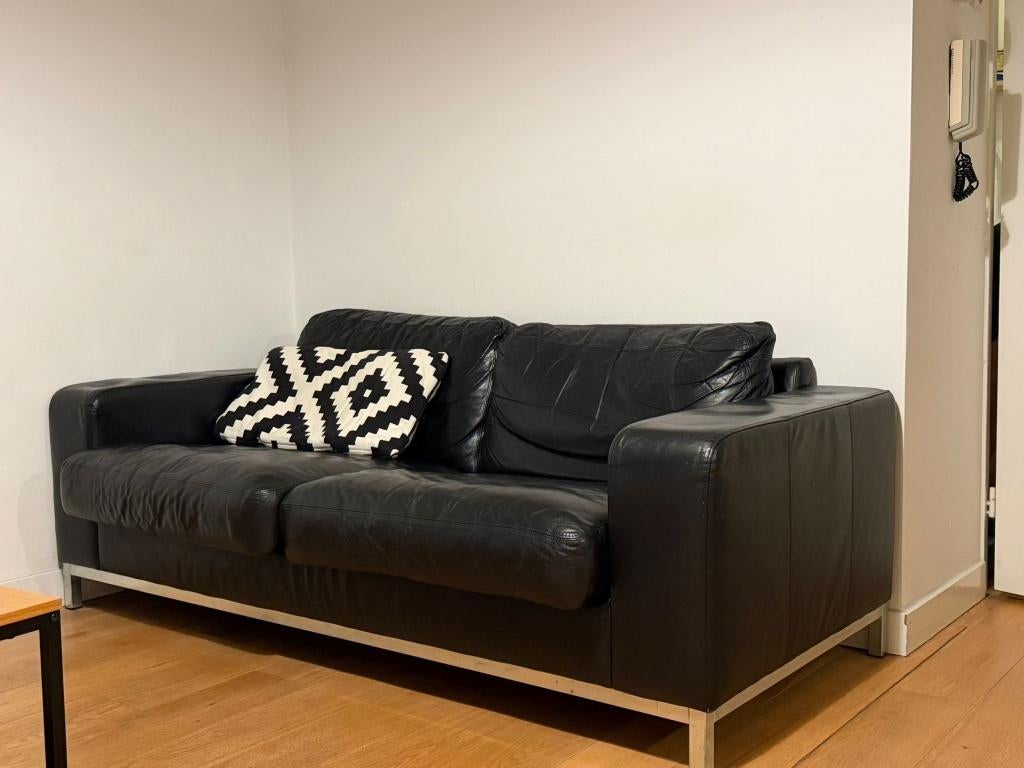 Black Leather Sofa 185cm, Huis en Inrichting, Banken | Sofa's en Chaises Longues, Ophalen, 150 tot 200 cm, Tweepersoons, Zo goed als nieuw