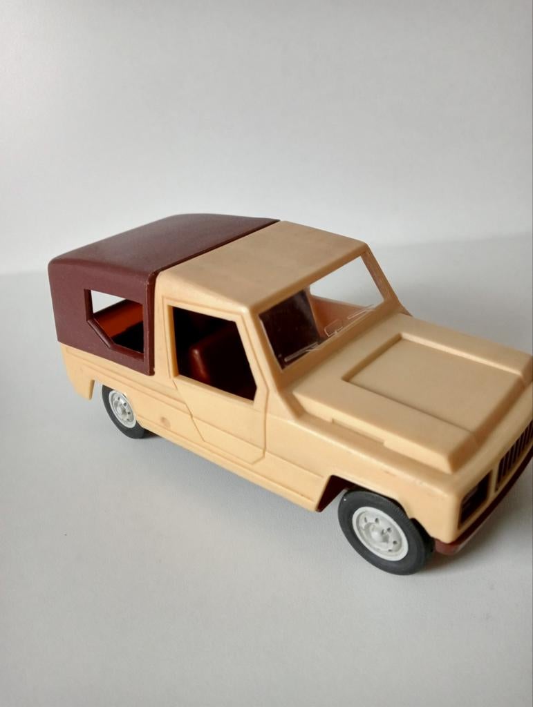 Renault Rodeo nieuw 1:24, Ophalen of Verzenden, Nieuw, Auto, Overige merken