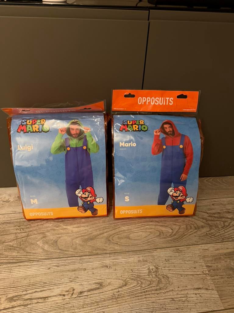 Mario en Luigi onesie, Ophalen of Verzenden, Zo goed als nieuw
