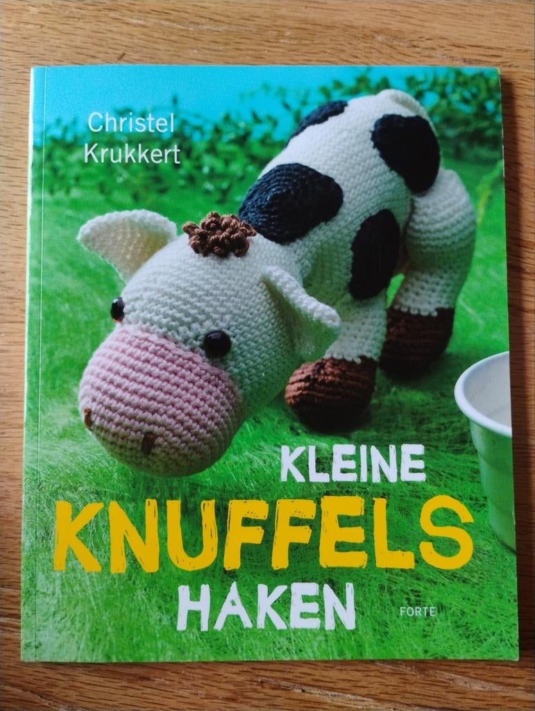 Kleine Knuffels Haken - Christel Krukkert, Ophalen of Verzenden, Zutphen, Nederland, Patroon of Boek, Info@forteuitgevers.nl