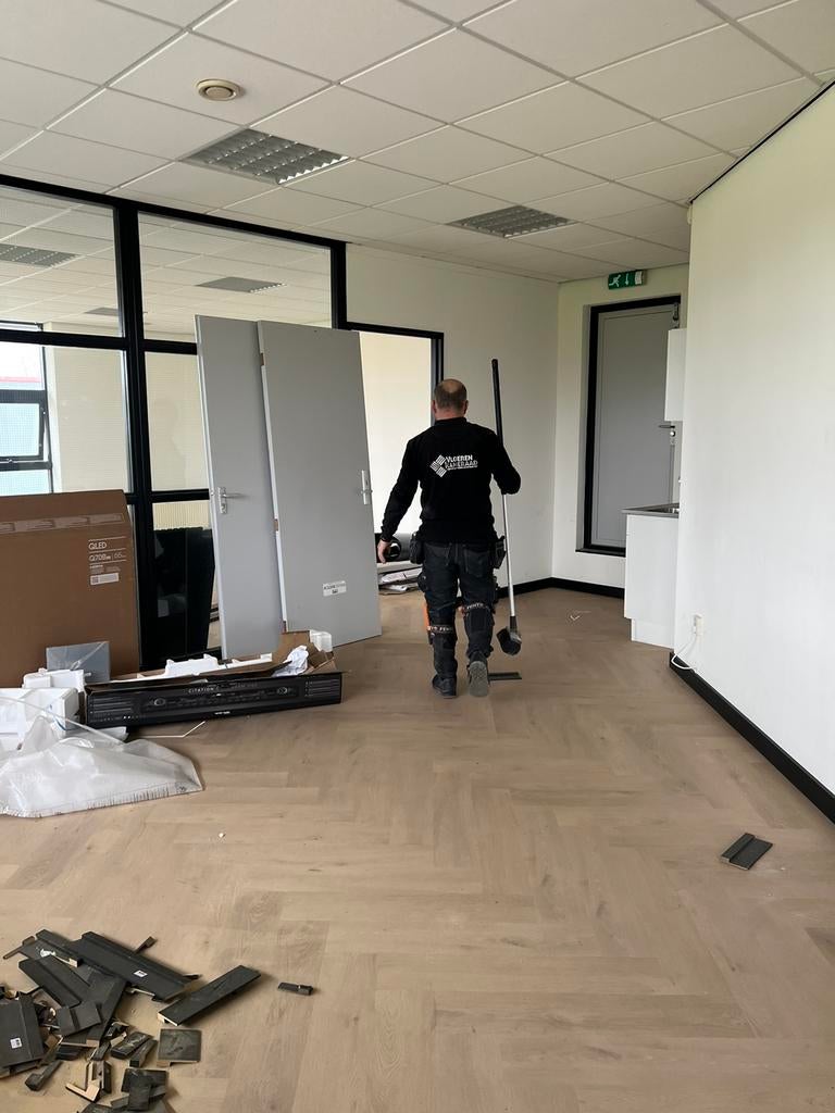 Foto 10 van PVC VISGRAAT EN TOEBEHOREN