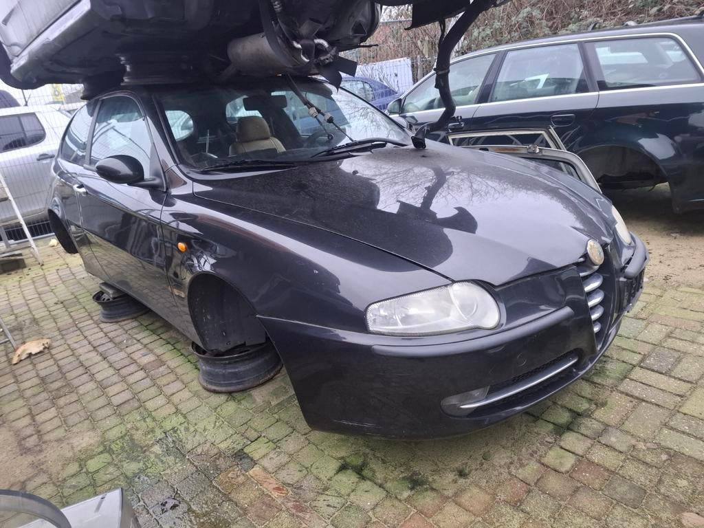 Alfa Romeo 147 1.6 voor onderdelen, Ophalen, Gebruikt, Alfa Romeo