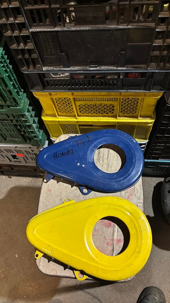 2x Honda MT kettingschild, Fietsen en Brommers, Brommeronderdelen | Oldtimers, Ophalen of Verzenden, Zo goed als nieuw, Frame