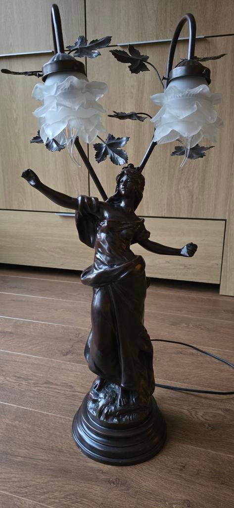 Art Deco Stijl Lamp met Vrouwelijk Figuur, Ophalen, Gebruikt, Minder dan 100 cm, Art Deco