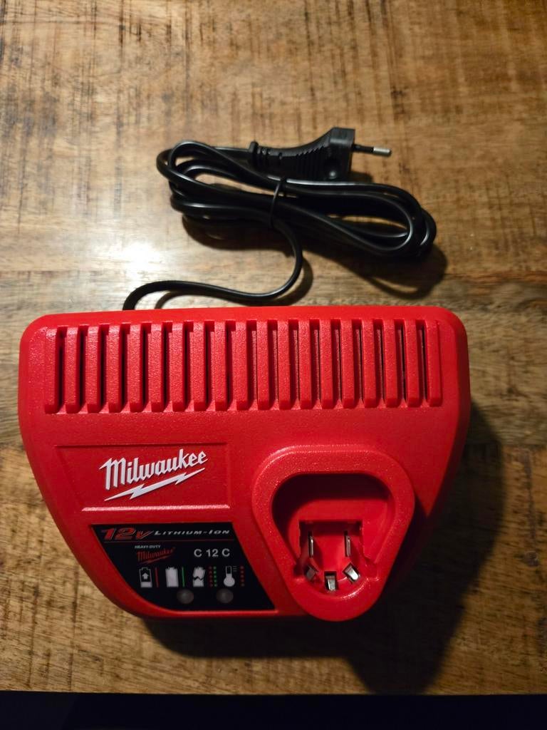 Milwaukee C12 C Acculader NIEUW!!!, Ophalen of Verzenden, Nieuw