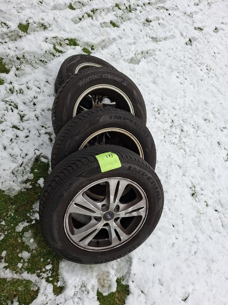 Winterset banden op velgen 215/60 R16 – wintersport klaar!, Ophalen, 16 inch, Banden en Velgen, Winterbanden