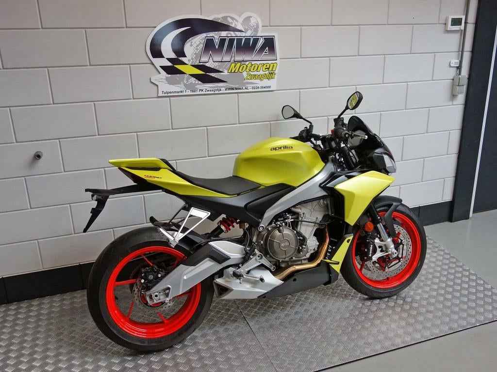 APRILIA TUONO 660, Motoren, Motoren | Aprilia, 4 cilinders, Motorrijbewijs A, Onbekend, Meer dan 35 kW