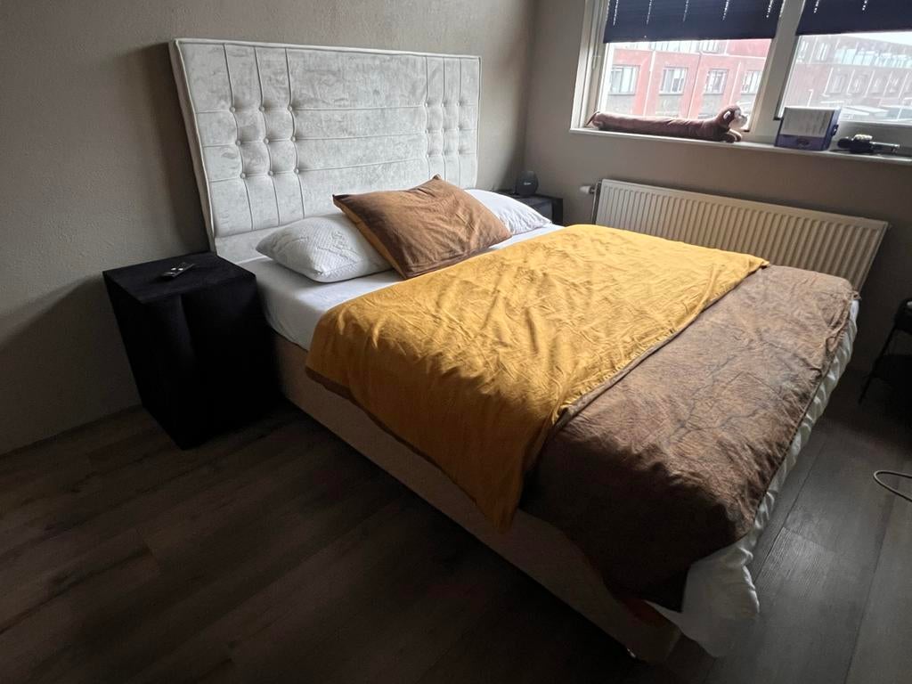 Mooie boxspring, Ophalen, Beige, Tweepersoons, Zo goed als nieuw