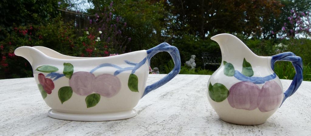 Johnson Bross Franciscan Orchard Glade Theepot Saus Melkkan, Huis en Inrichting, Nieuw, Ophalen of Verzenden, Bord(en), Wedgwood