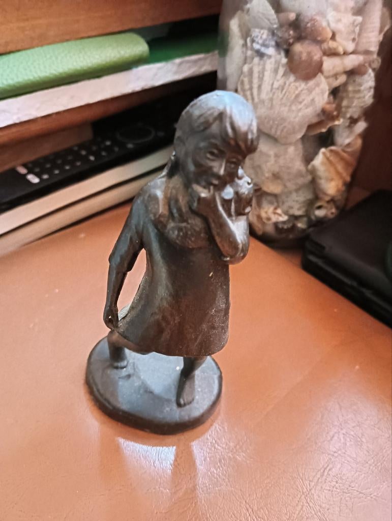 Bronzen beeldje meisje met vlecht, Ophalen of Verzenden