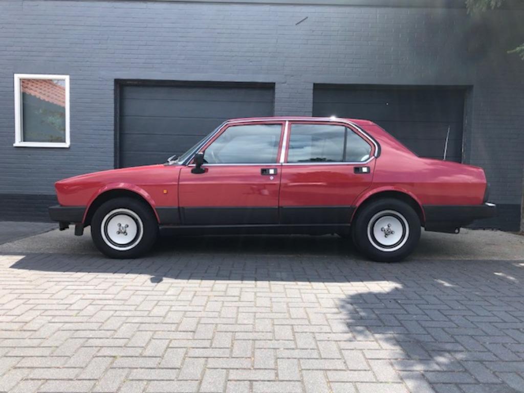 Alfa Romeo Alfetta 2.0 Quadrifoglio Oro, mooi, inruil mog., foto 2