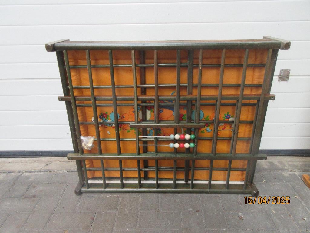 kinderbox donkergroen gebeitst met vintage boxkleed., Kinderen en Baby's, Boxen, Ophalen, Gebruikt, Rechthoekig, Boxkleed