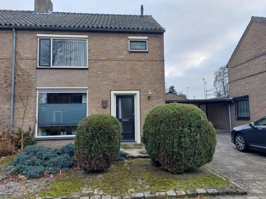 Huis te koop in centrum Cuijk, 200 tot 500 m², Twee onder één kap, 5 kamers, Verkoop zonder makelaar