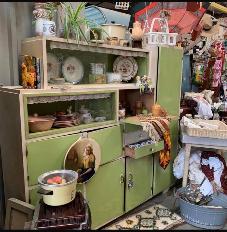 Unieke retro wandkast, Ophalen, Gebruikt, 150 tot 200 cm, Met klep(pen)