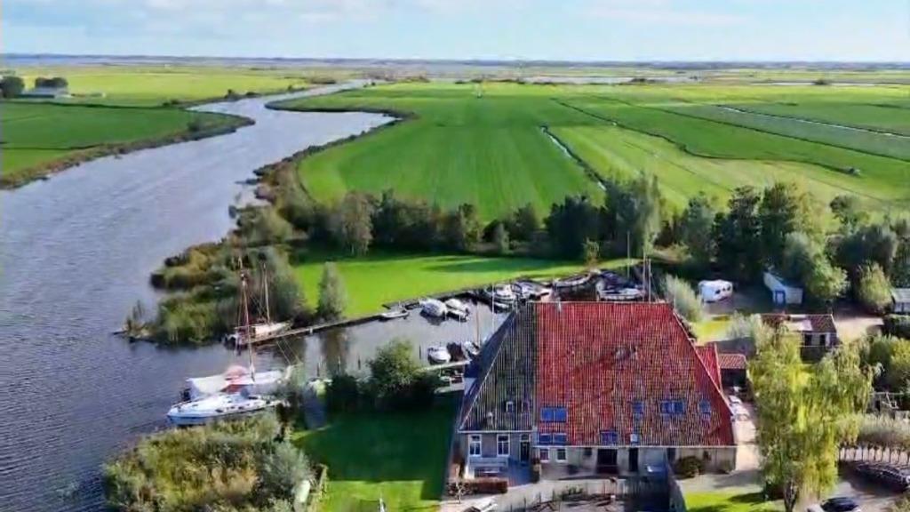 Camping seizoenplaats, Wasmachine, Aan meer of rivier
