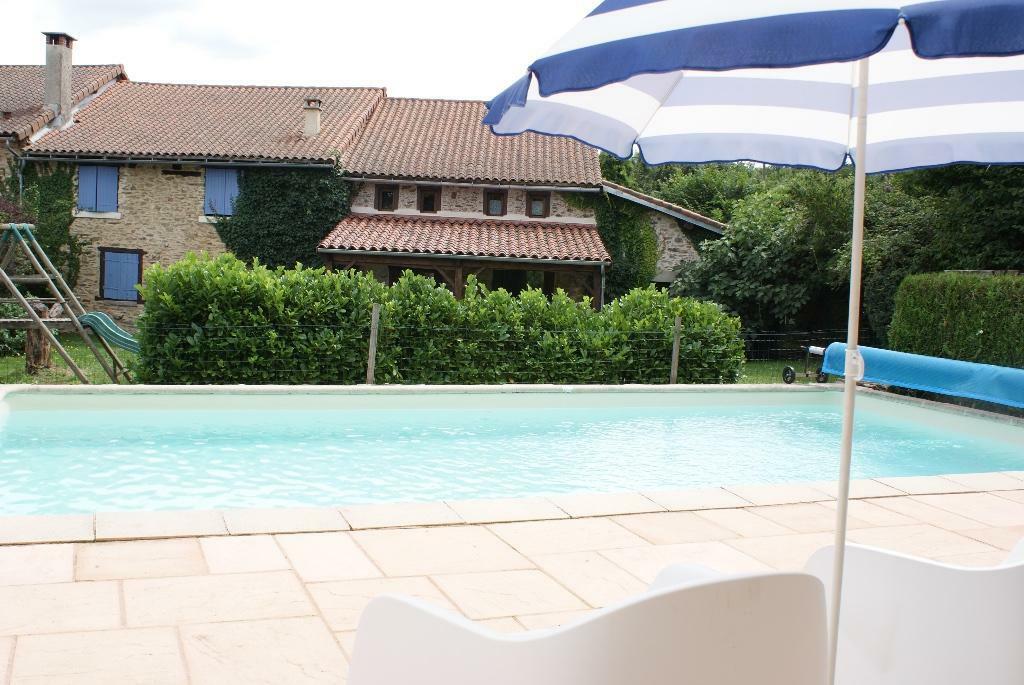 Vakantiehuis met zwembad (8p) in de Limousin/Dordogne, Vakantie, 8 personen, 4 of meer slaapkamers, Landelijk, Dordogne