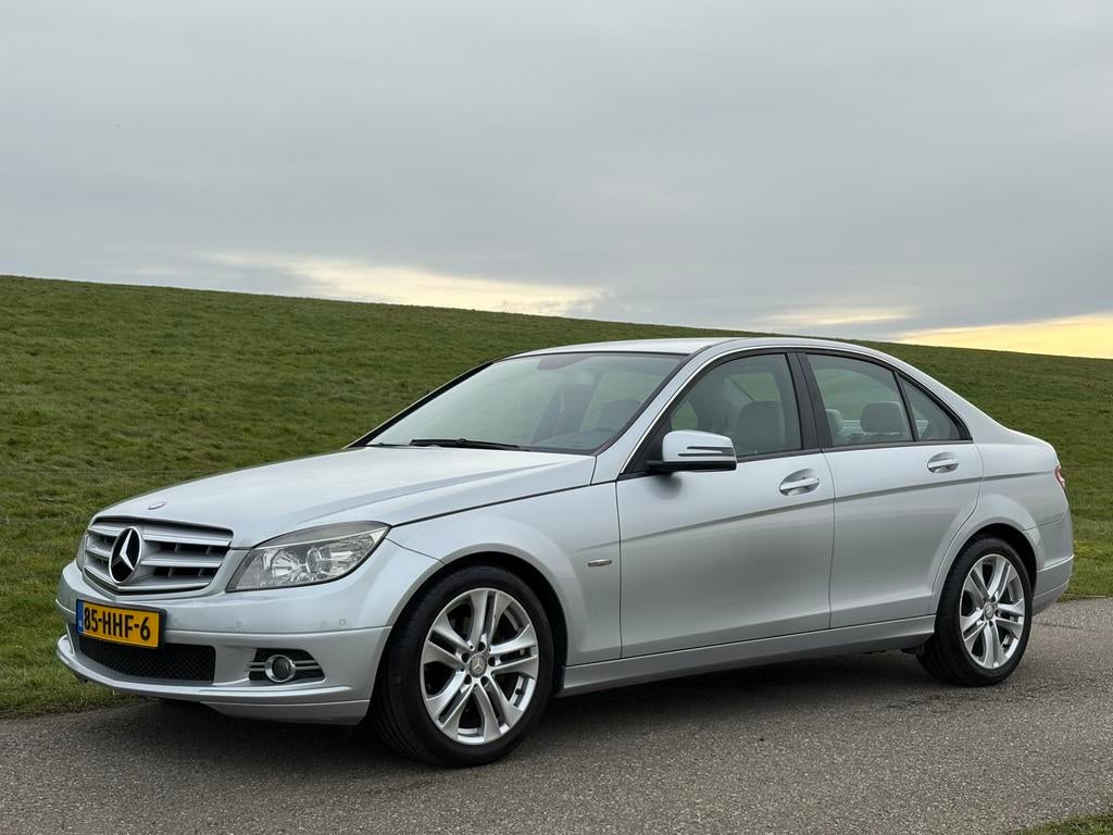 Mercedes-Benz C-Klasse C180 2008 Grijs | clima | leer | pdc!, Auto's, Voorwielaandrijving, Euro 5, 15 km/l, Beige