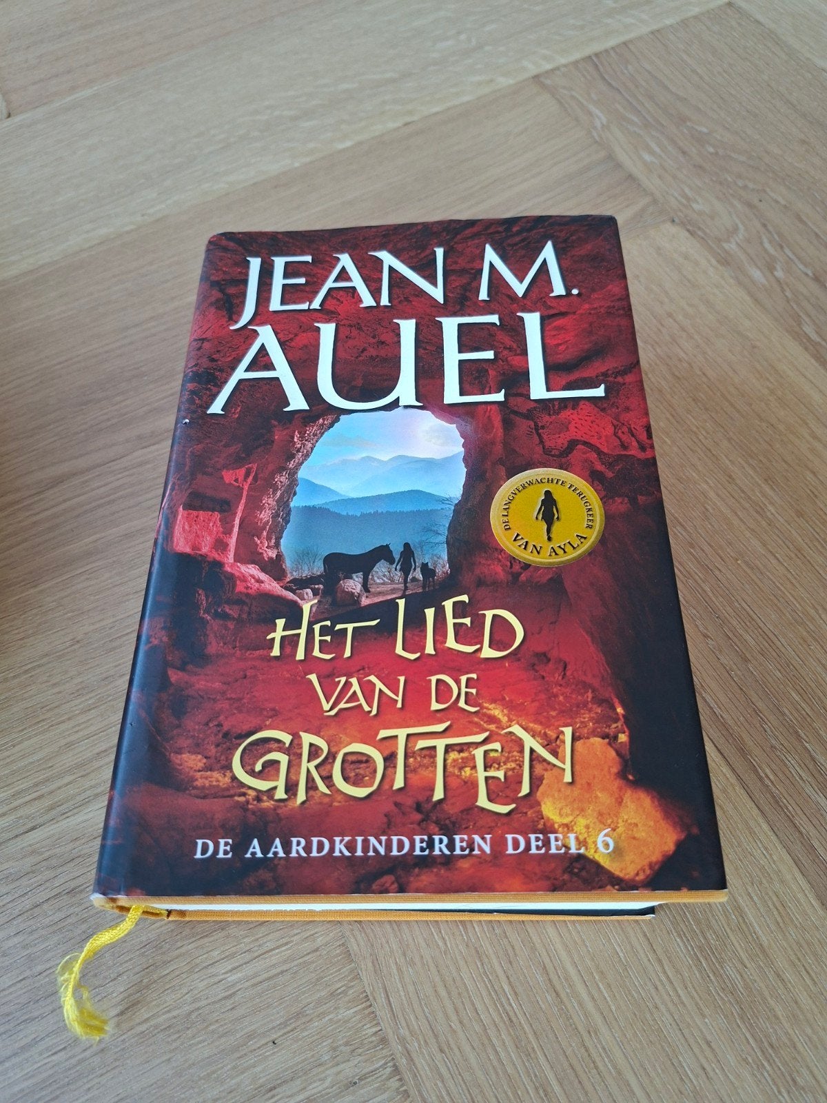 Het Lied van de Grotten - Jean M. Auel (De Aardkinderen), Boeken, Romans, Zo goed als nieuw, Nederland, Ophalen of Verzenden