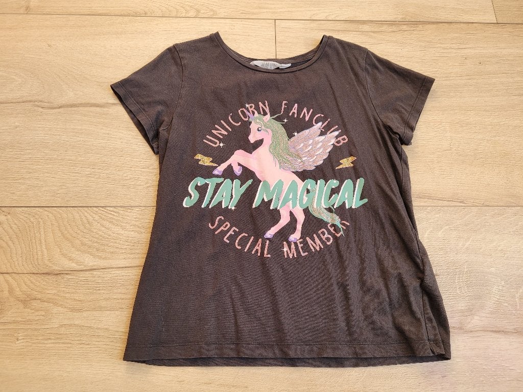 H&M zwart T-shirt met opdruk maat 146/152 ~ SC2004, Kinderen en Baby's, Kinderkleding | Maat 146, Gebruikt, Meisje, H&M, Ophalen of Verzenden