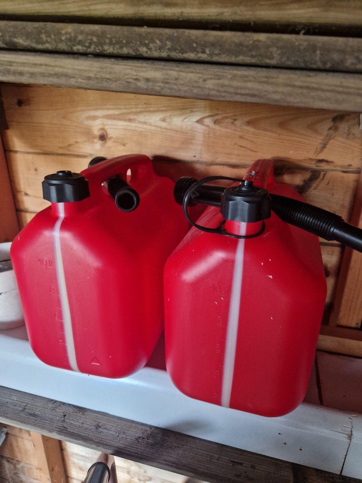 2x Jerrycan 10L - Benzine. 8 euro p/s, Auto-onderdelen, Ophalen, Gebruikt