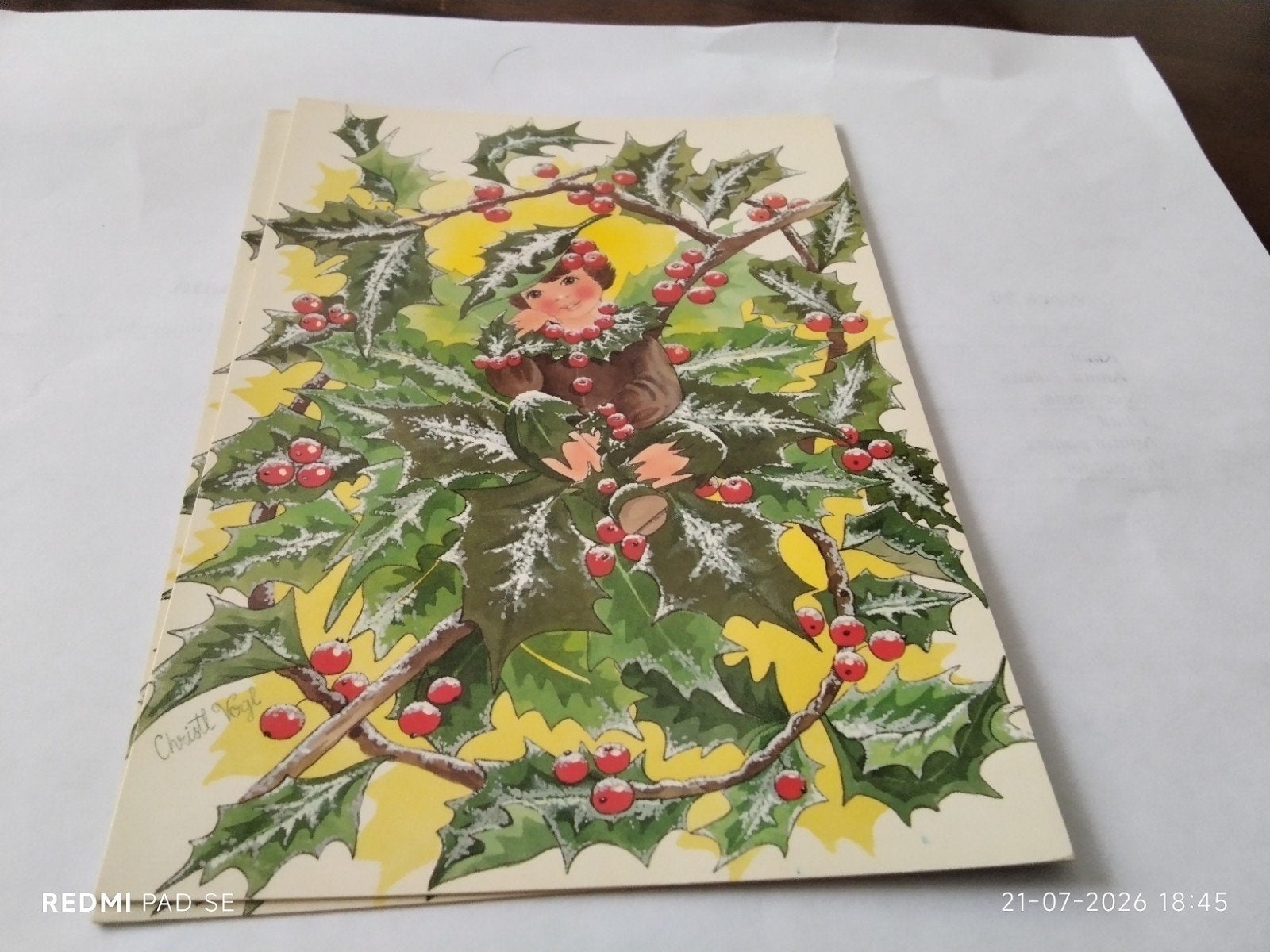 Vintage Kerstkaart Christl Vogl Hulst met kind., Ophalen of Verzenden, 1960 tot 1980, Ongelopen, Feest(dag)