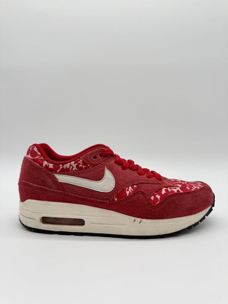 Nike Air Max 1 x Liberty Of London Red Sail - Maat 39, ., Ophalen of Verzenden, Sneakers of Gympen, .