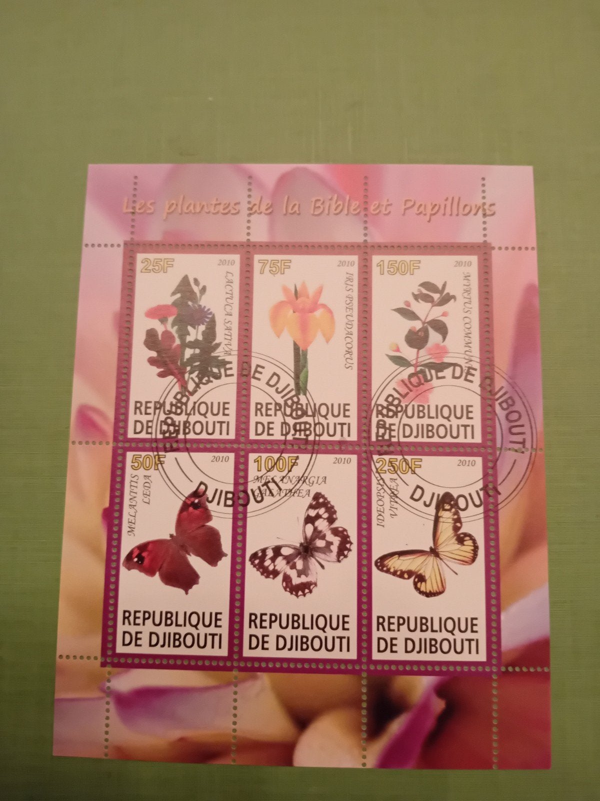 Postzegelvel Djibouti - Bijbelse planten en vlinders 2010, Ophalen of Verzenden, Gestempeld