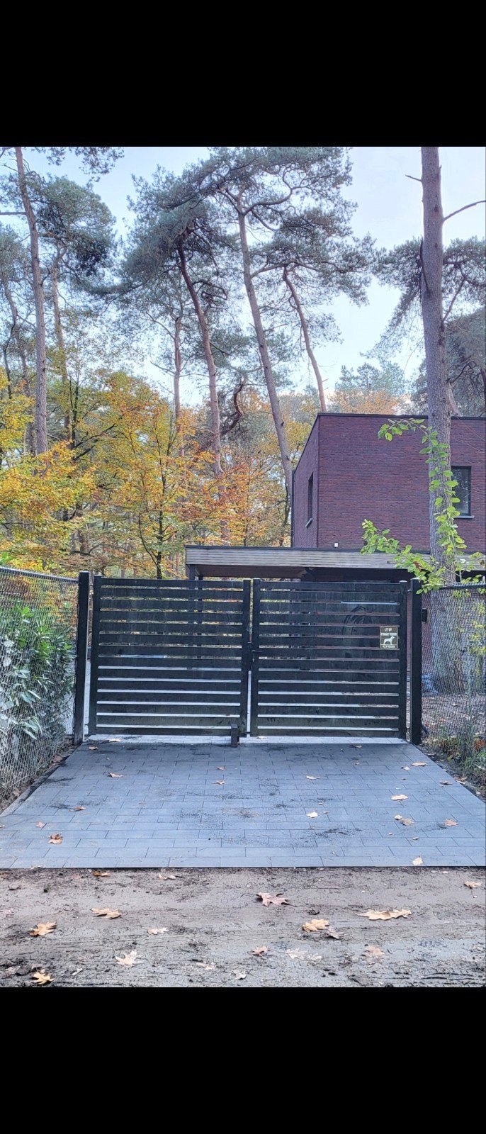 Zwarte metalen poort, 5 jaar oud, met aankoopfactuur, Ophalen of Verzenden, IJzer, 200 cm of meer, Draaipoort