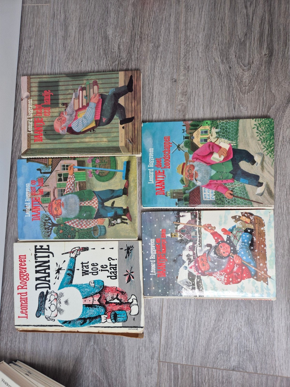 5 Daantje boeken van Leonard Roggeveen -Vintage kinderboeken, Boeken, Ophalen of Verzenden, Gelezen, Leonard Roggeveen, Fictie algemeen