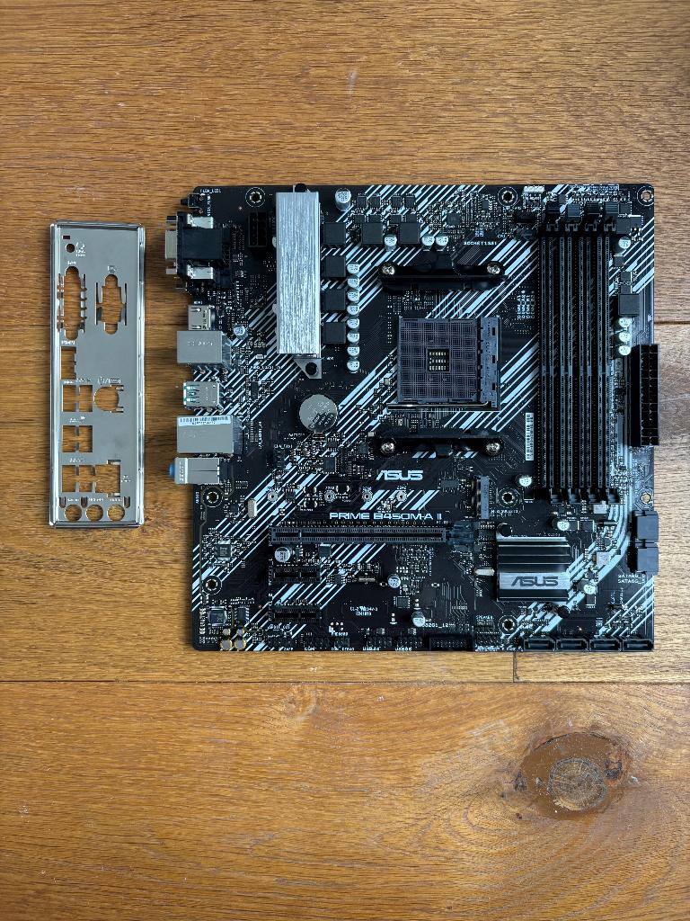 ASUS PRIME B450M-A II (AM4, DDR4), DDR4, Ophalen of Verzenden, Zo goed als nieuw, Micro-ATX