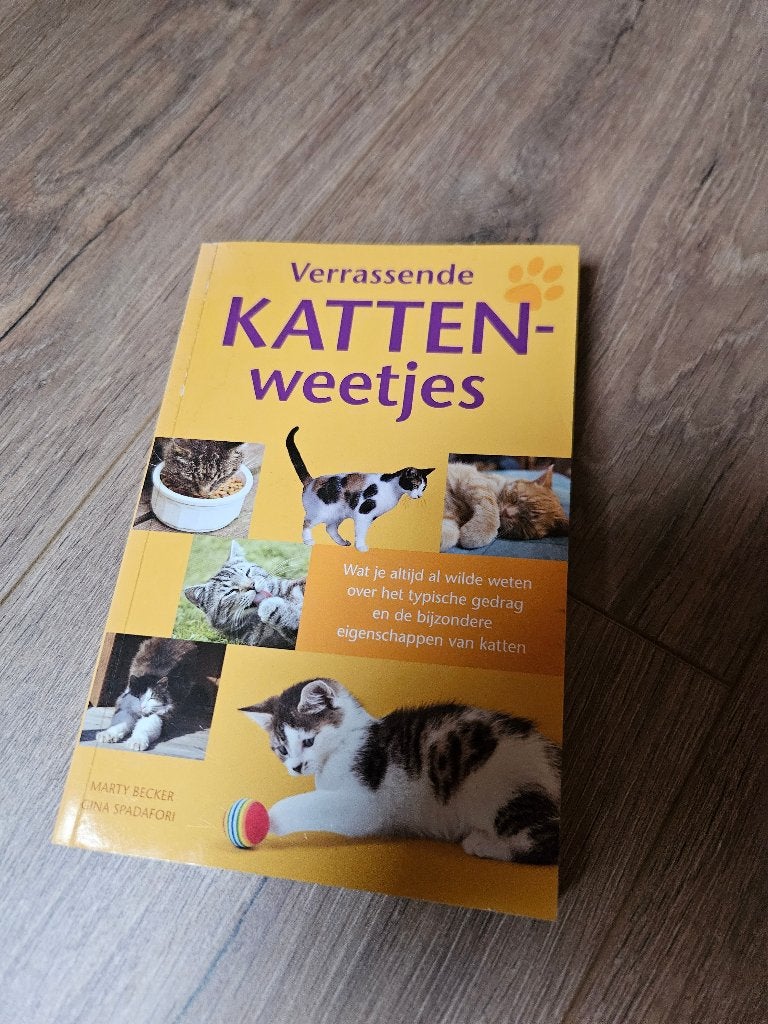 Verrassende kattenweetjes – Marty Becker, Ophalen of Verzenden, Zo goed als nieuw, Katten