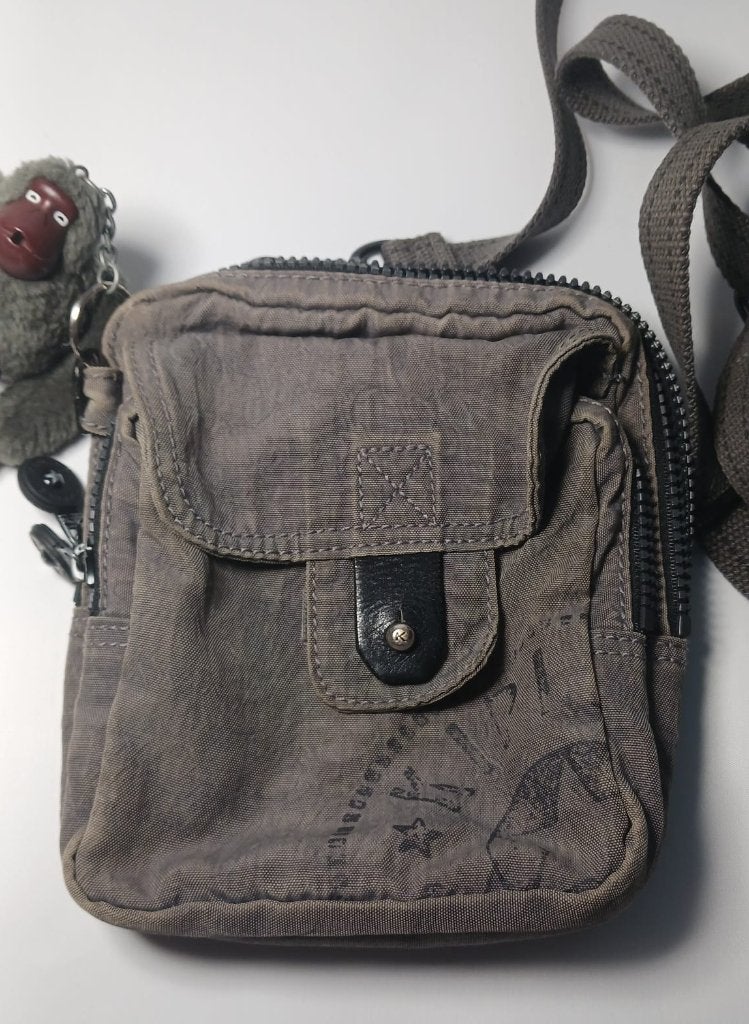 Kipling crossbodytas in een grijze/taupekleurig, Ophalen of Verzenden, Zo goed als nieuw, Grijs, Kipling