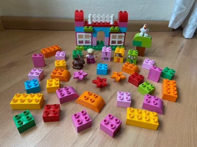 Duplo, alles in 1 roze set: stenen huis pop,  set 10571, Kinderen en Baby's, Ophalen of Verzenden, Gebruikt, Duplo