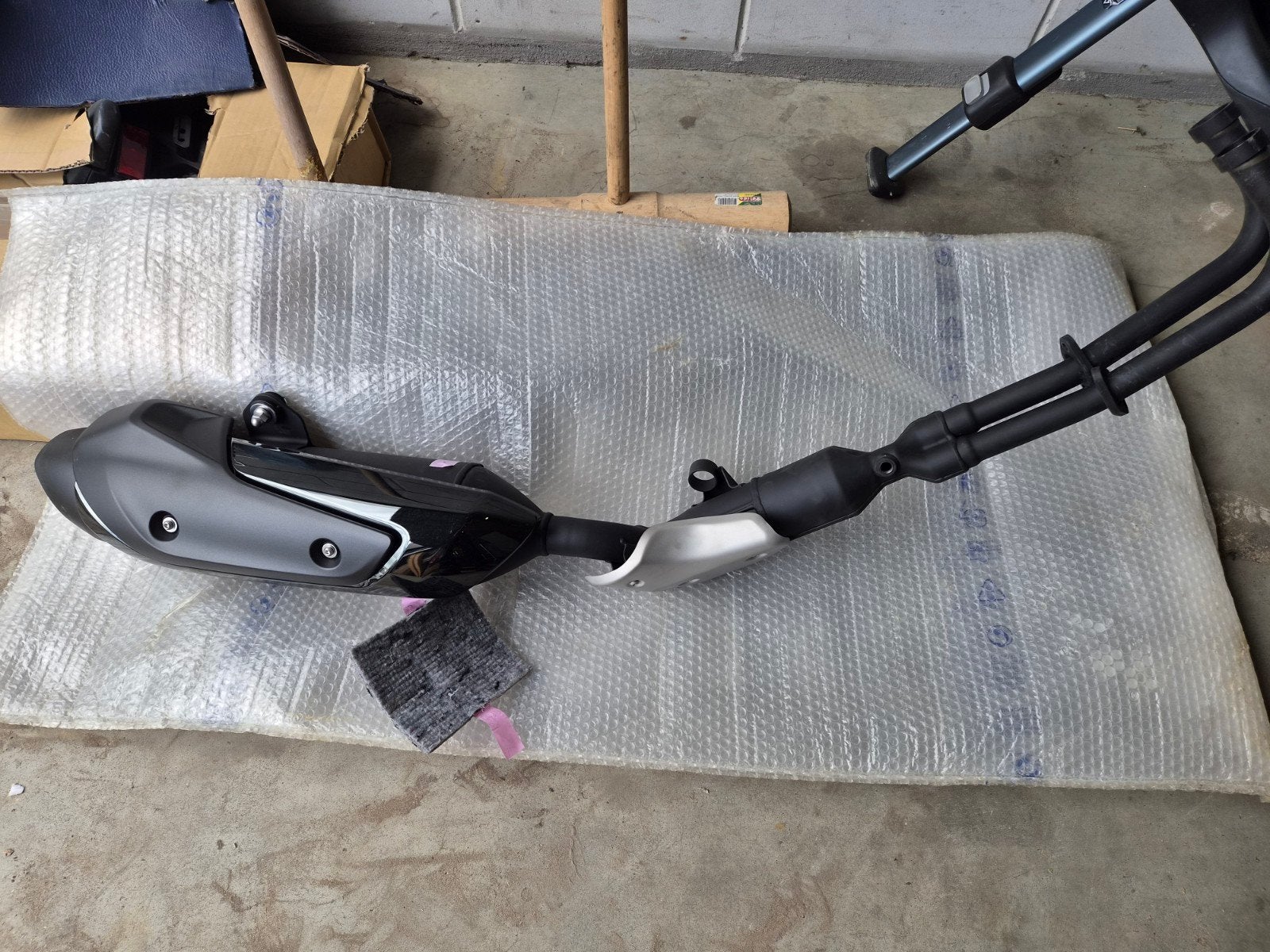 Originele Yamaha uitlaat - Nieuwstaat, Ophalen of Verzenden