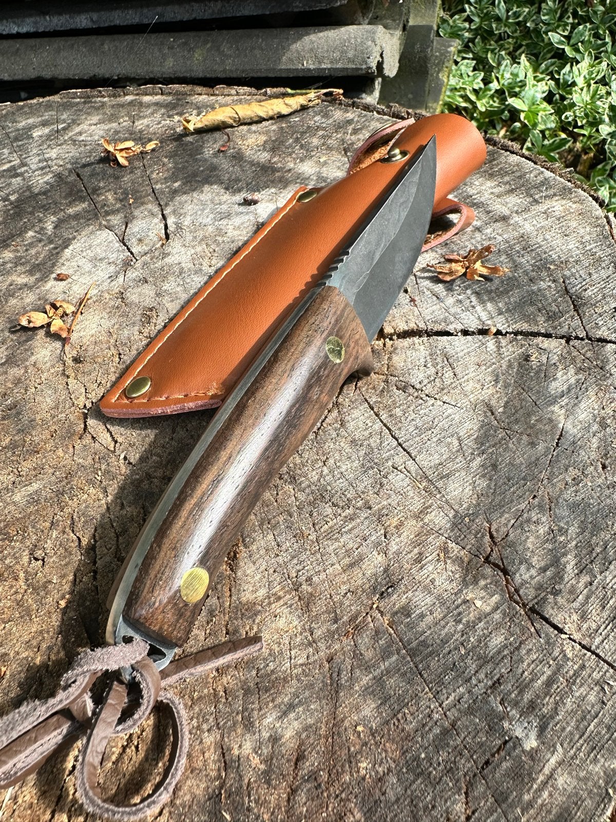 Bushcraft mes met lederen schede - Ideaal voor outdoor, Ophalen of Verzenden, Overige soorten, Overige gebieden, Overige typen