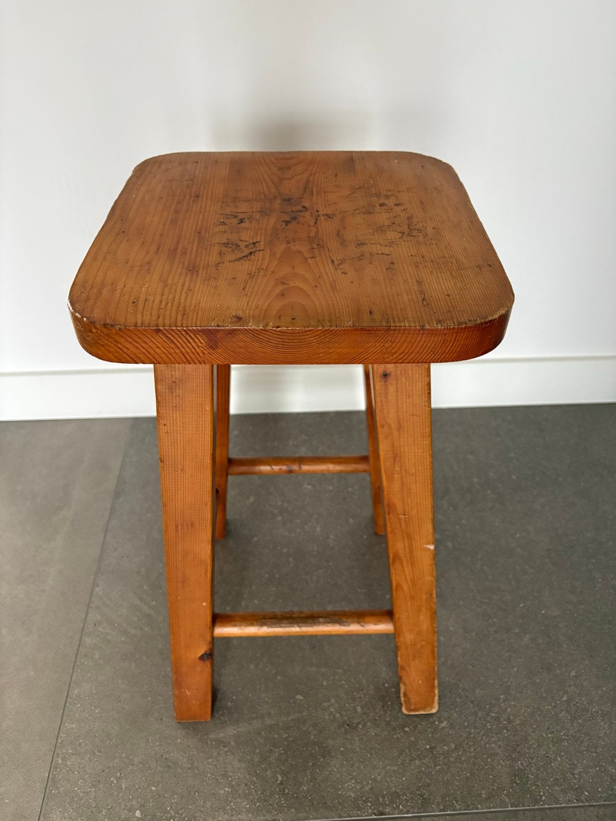 Houten plantenkrukje - 50 cm hoog, 27 cm breed, Ophalen of Verzenden, Gebruikt, Hout
