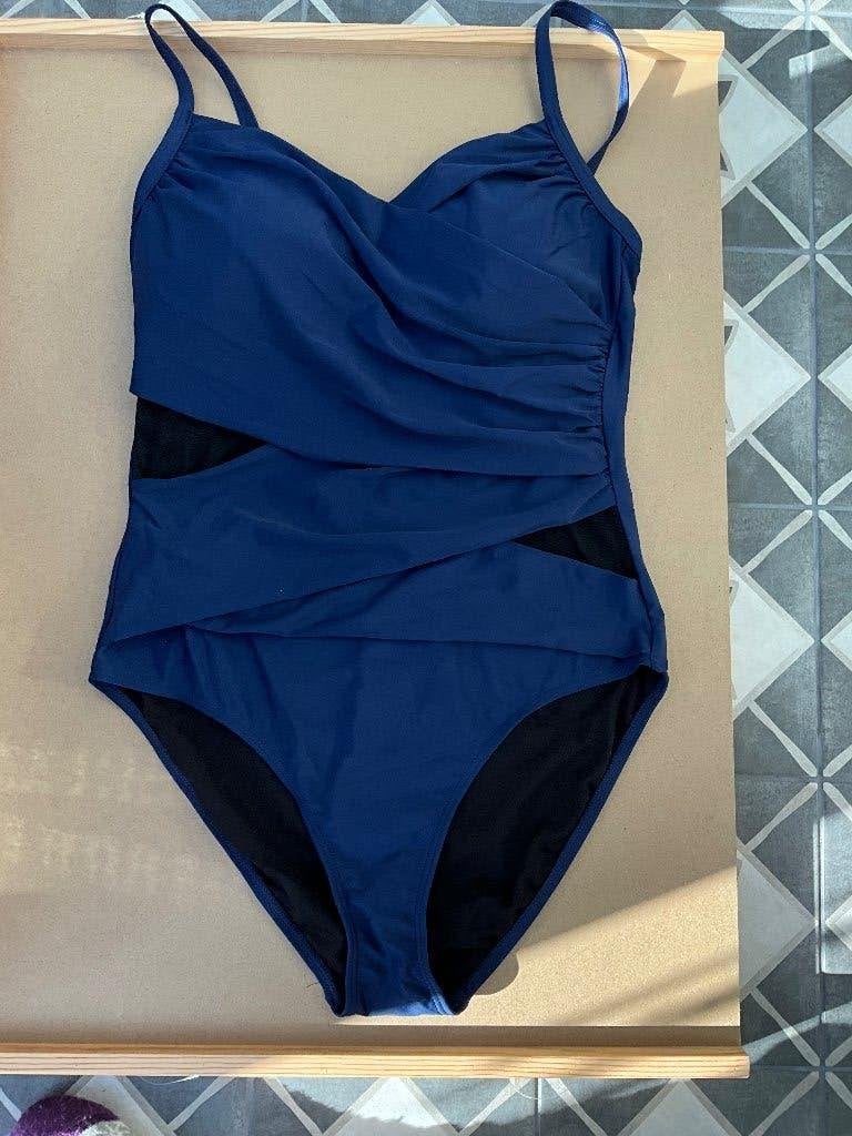Donker blauw corrigerend badpak maat 42 beachwave met mesh, Blauw, Nieuw, Badpak, Ophalen of Verzenden