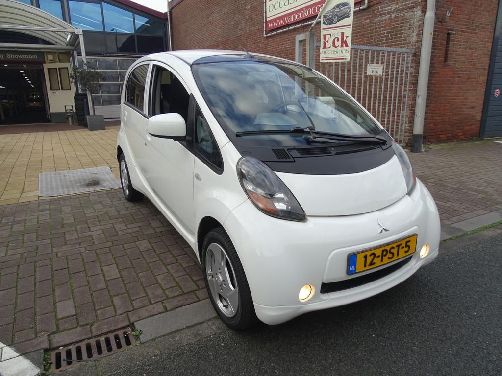 Mitsubishi i-MiEV 4-peroons 16 kWh elektrische 45 KM actiera, Auto's, Mitsubishi, Automaat, 4 stoelen, Wit, Origineel Nederlands