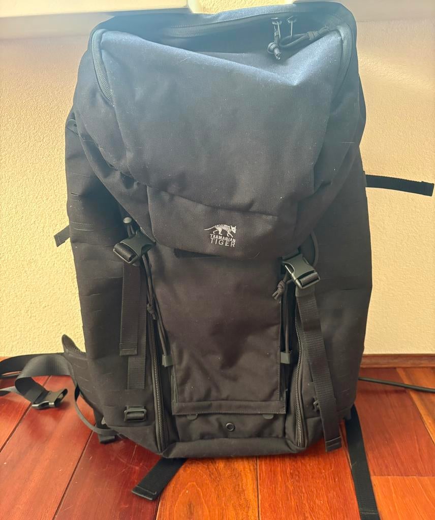 Tasmanian Tiger Rugzak Zwart TT modular 45L — Nieuw !!, 25 tot 40 cm, Ophalen of Verzenden, Zo goed als nieuw, Trekking