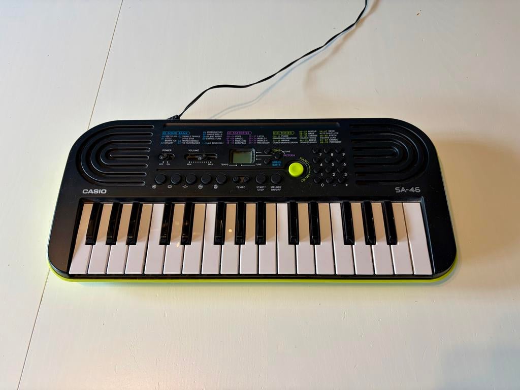 Casio SA-46 Mini Keyboard - Perfect voor beginners!, Muziek en Instrumenten, Keyboards, Ophalen, Zo goed als nieuw, Overige aantallen