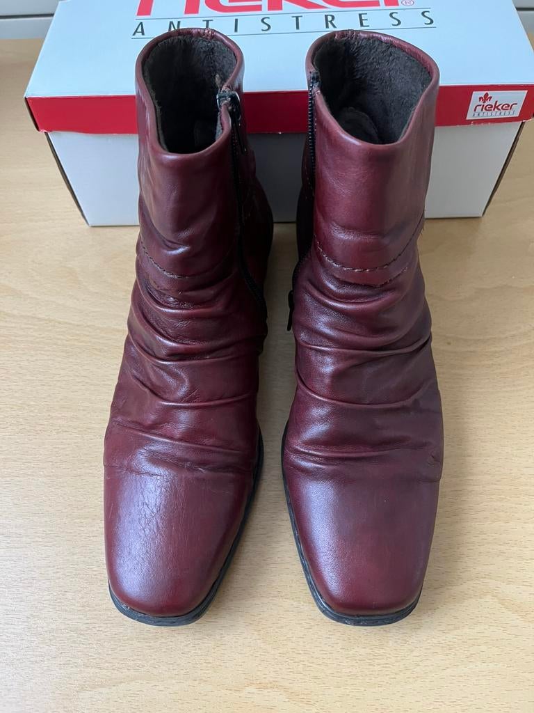 Damesgemaklaarsje, Ophalen, Nieuw, Sneakers of Gympen, Rood