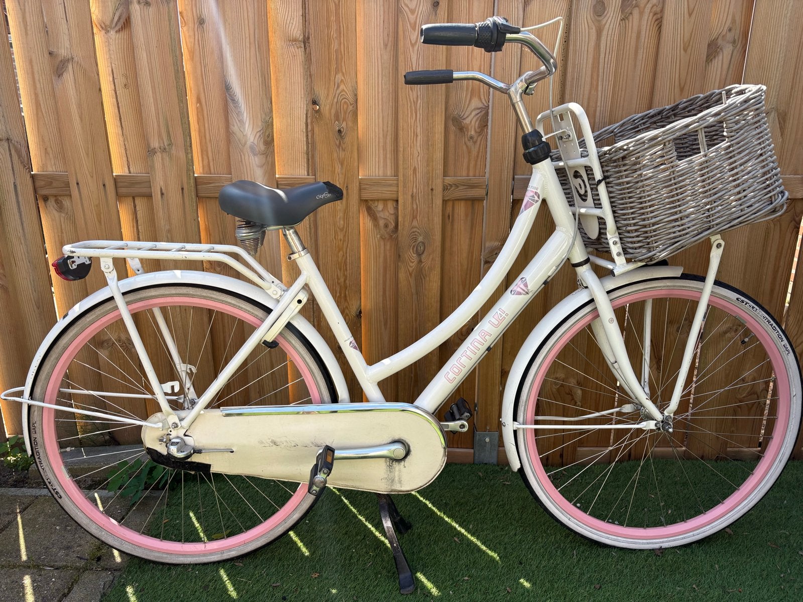 Cortina U4 Transportfiets Dames - Wit/Roze, Terugtraprem, Gebruikt, Versnellingen, 50 tot 53 cm