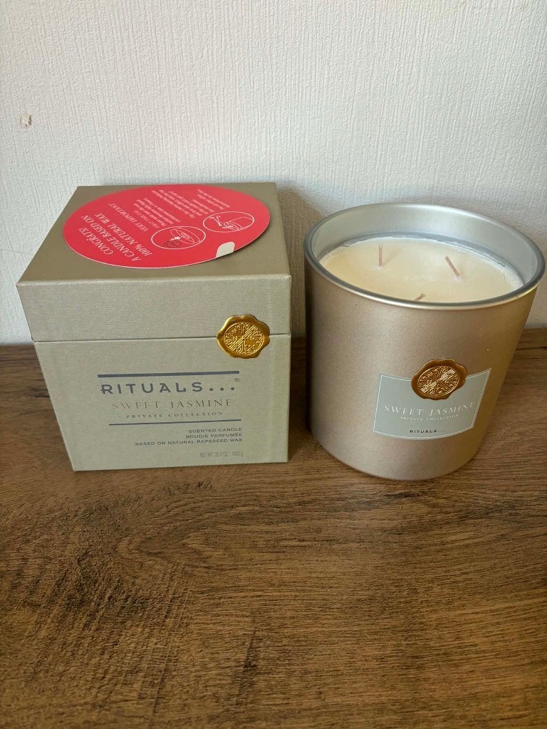 Rituals Sweet Jasmine Kaars 1 kg, Huis en Inrichting, Woonaccessoires | Kandelaars en Kaarsen, Beige, Nieuw, Ophalen of Verzenden